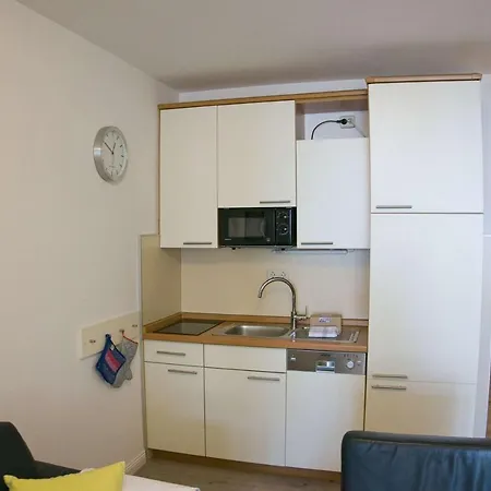 Haus Blick Zur See: Seaside Retreat With Ahoi Access Goehren (Ruegen)